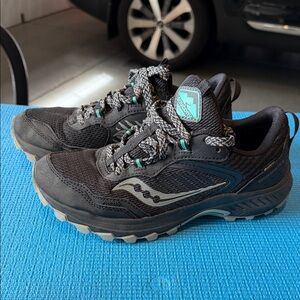 Saucony Black Trail Running Shoes with Teal Accents